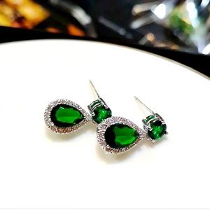 Water Drop Pendant Earring, Color Green